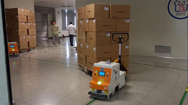Robots mobiles autonomes de manière simple, guide de bande magnétique d'AGV de Tugger d'entrepôt